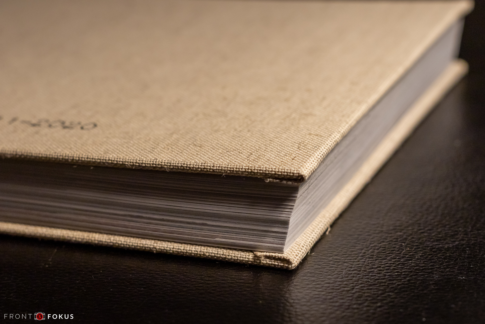 Gesamtansicht vom schönen Cover - Anschnitt und Deckel